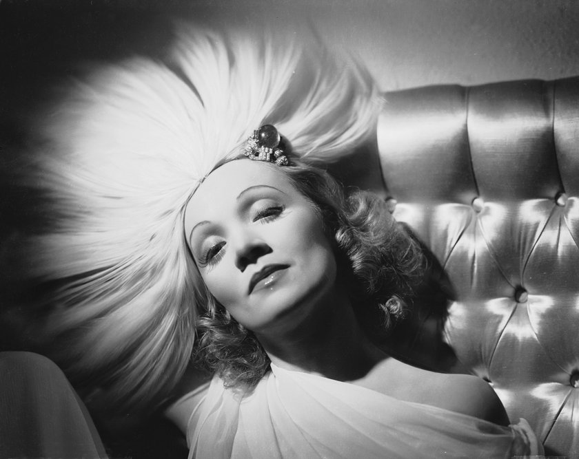 Marlene Dietrich: Die schönsten Looks einer Stilikone