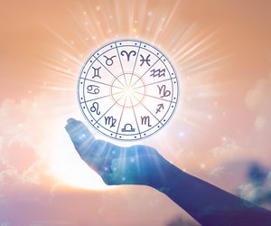 Astrologin verrät: Das ist das perfekte Reiseziel für dein Sternzeichen 2022!