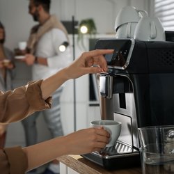 Kaffee-Schnäppchen bei Lidl: Vollautomat von Philips jetzt 48 Prozent günstiger