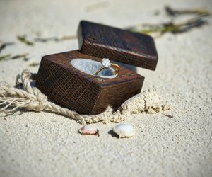 Mahagonihochzeit: Bedeutung des 27. Hochzeitstags