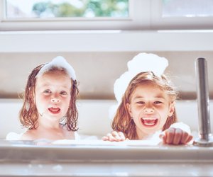 Viele Testsieger aus dem Discounter: Das sind die besten Kinder-Duschgele laut Öko-Test