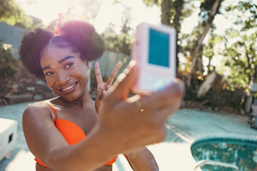 6 peinliche Dinge, die alle Millennials in ihrer Jugend gemacht haben (und Gen Z niemals machen würde)