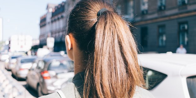 Diese 4 Frisuren machen deine Haare kaputt