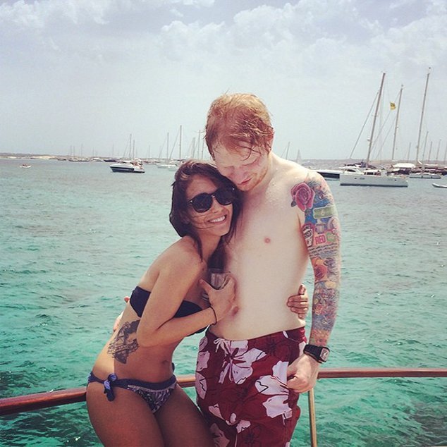 Ed Sheeran zeigt endlich seine Freundin Ed Sheeran zeigt endlich seine Freundin
