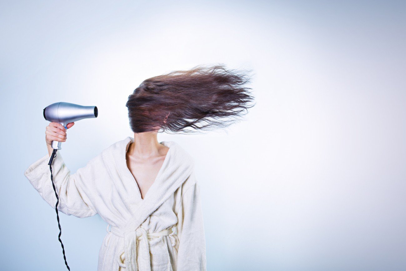 Haare richtig föhnen Haare richtig föhnen