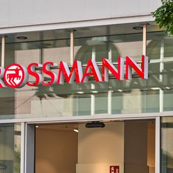 Für strahlende Haut: Das feuchtigkeitsspendende Serum gibt's bei Rossmann