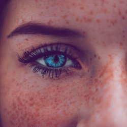61.000 Bewertungen: Diese Mascara wird bei Amazon gerade ständig geshoppt (zu Recht!)