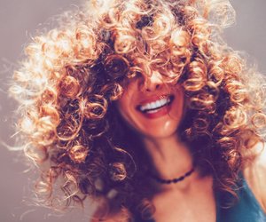 Schritt-für-Schritt Routine: Die besten Pflegeprodukte für definierte Locken!