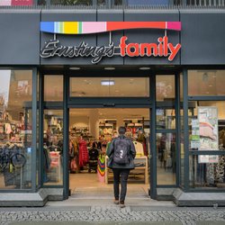 Perfekte Erfrischung im Büro: Die Glas-Trinkflasche von Ernsting's family