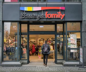 Perfekt fürs Büro: Die sommerliche Trinkflasche aus Glas von Ernsting's family