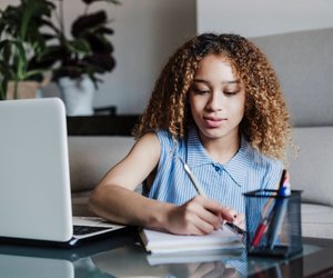 Nie mehr Panik: Kugelschreiber von Kleidung entfernen