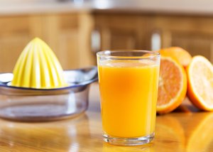 Frisch gepresster O-Saft macht satt! Frisch gepresster O-Saft macht satt!