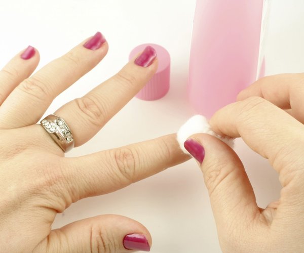 Wie Kriegt Man Nagellack Ohne Nagellackentferner Ab www.desired.de