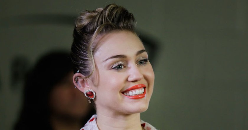 Star Piercings Miley Cyrus