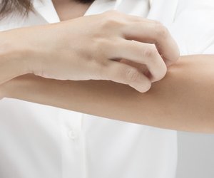 Schädlich für die Haut: Was ist Skin-Picking?