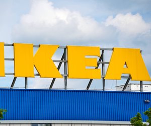 Total beliebt: Diese Klemmleuchte von Ikea ist ein Muss für Leseratten