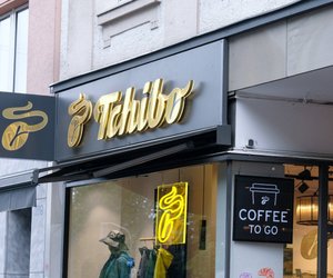 Perfekt für Schneetage: Der kuschelige Nicki-Hausanzug von Tchibo hält dich warm