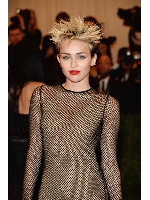 Miley Cyrus vergrault Anna Wintour Miley Cyrus vergrault Anna Wintour